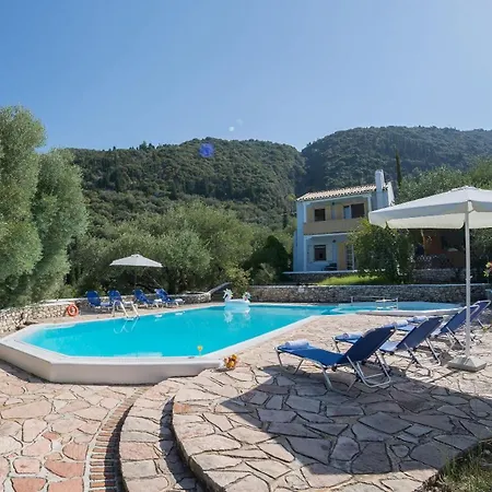 شقة Mit Gemeinsamem Grossen Pool Und Kinderbecken Áyios Nikítas
